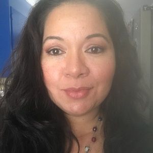 Meet your Posher, Manuela